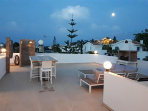 Profitis Elias Penthouse apt. near the sea